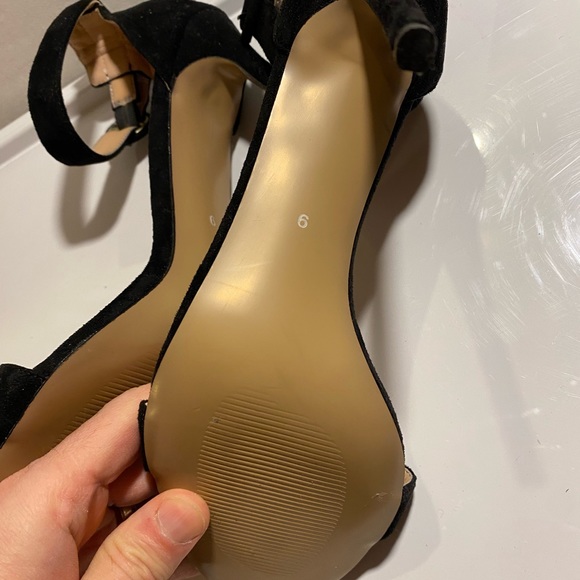 Sandals - Picture 4 of 5